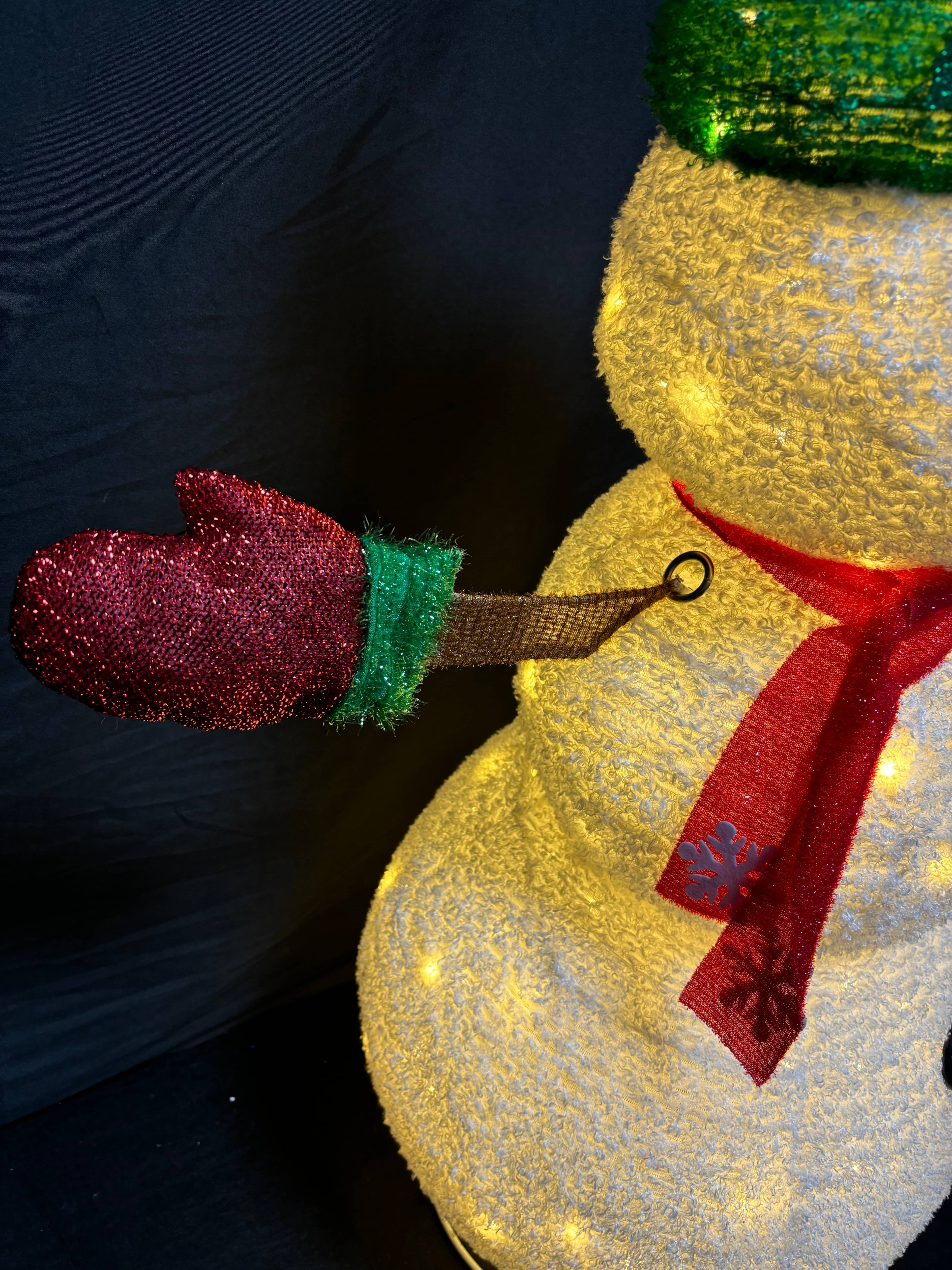 48" Retractable Snowman, Pre-Lit with 100 LED Lights