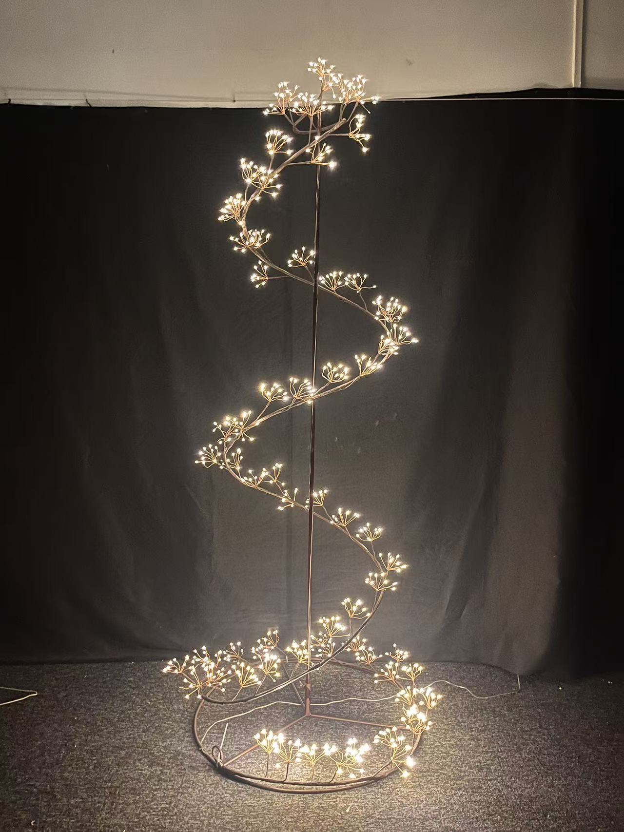 LED Spiral Tree Light – Decorative Starburst Floor Lamp