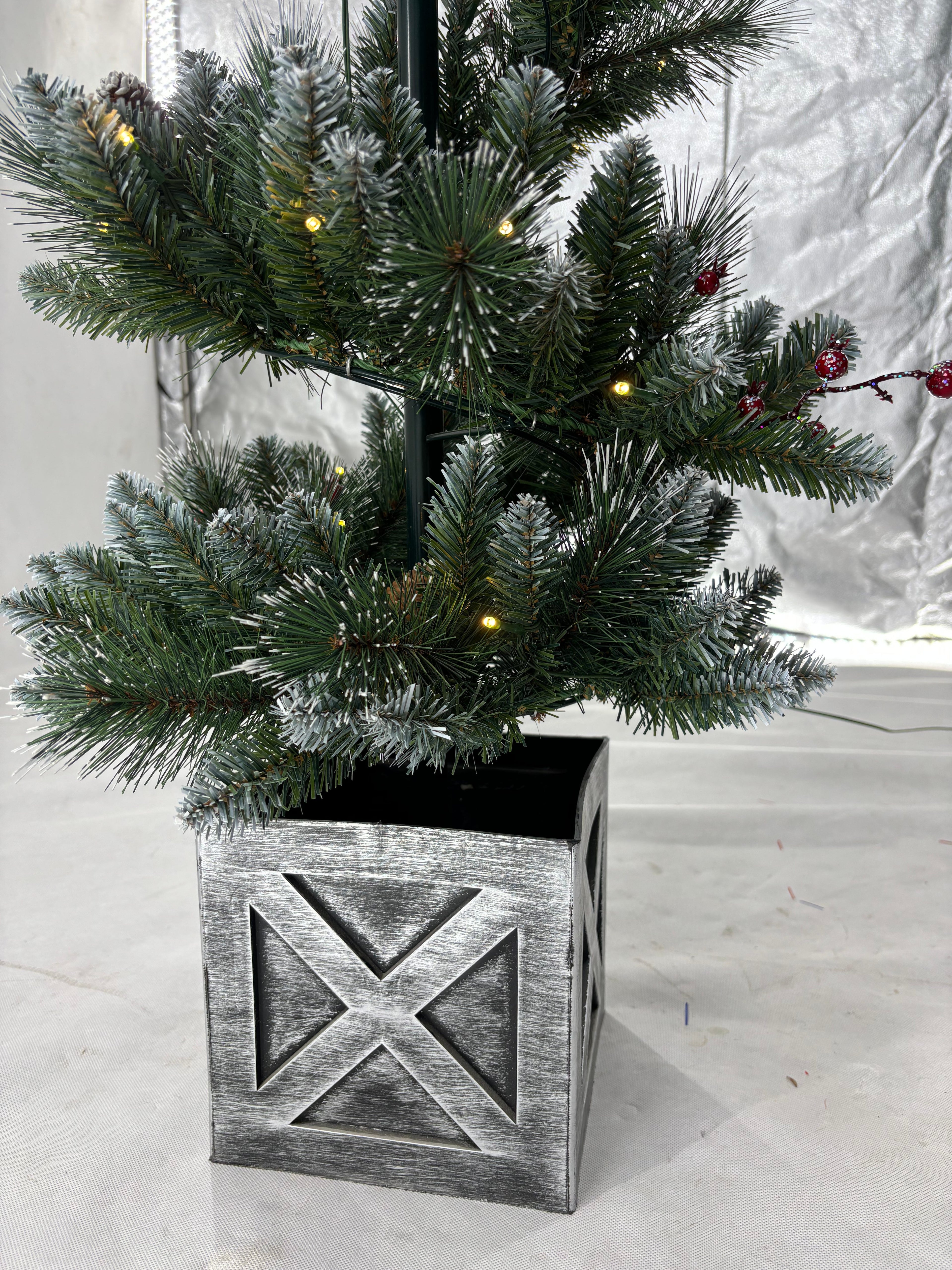 Spiral Lamp Post Christmas Tree