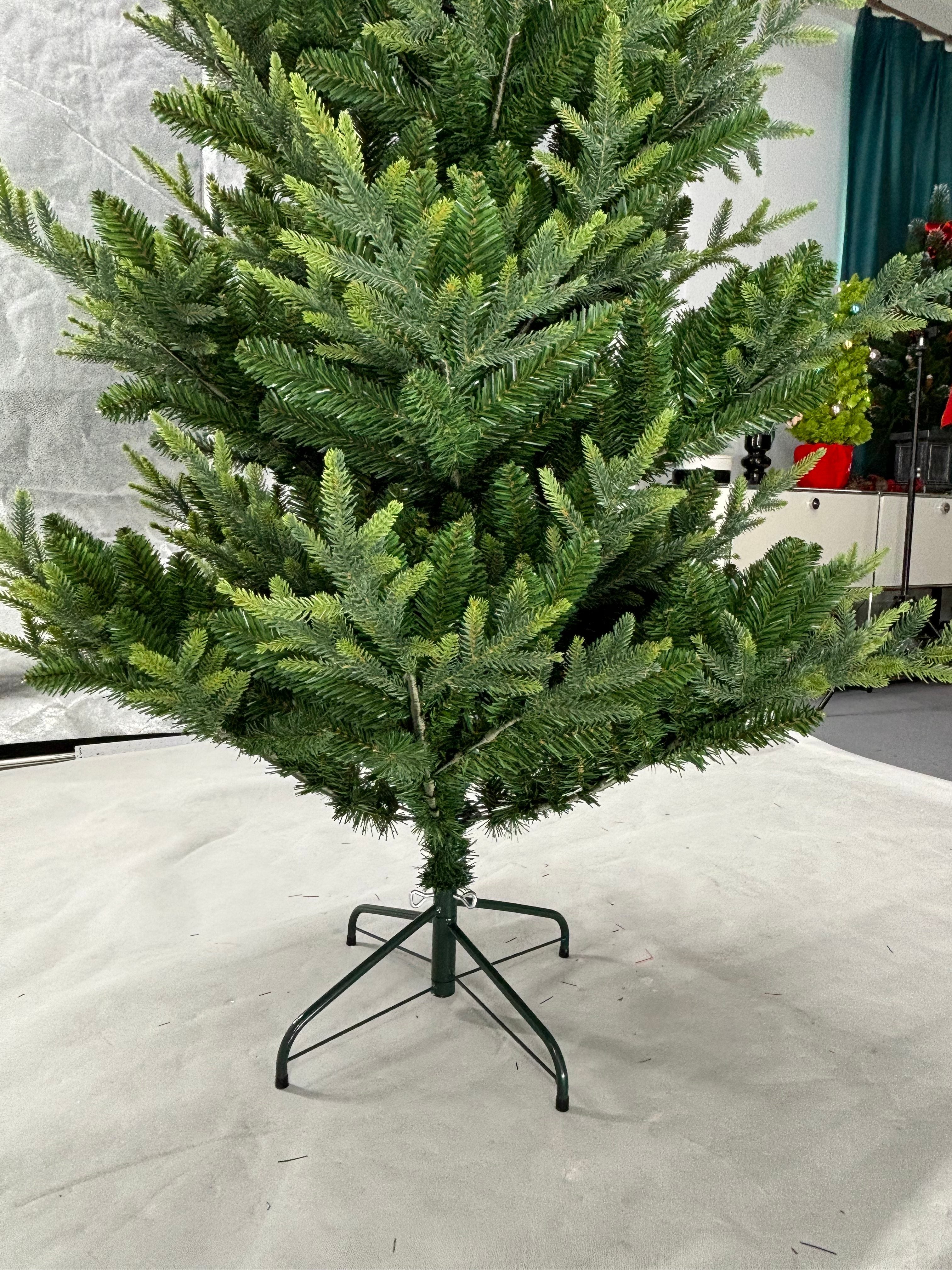 2.1M PE & PVC Mixed Christmas Tree