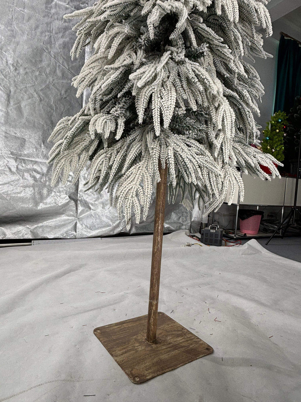 180CM PE Flocked Pencil Christmas Tree