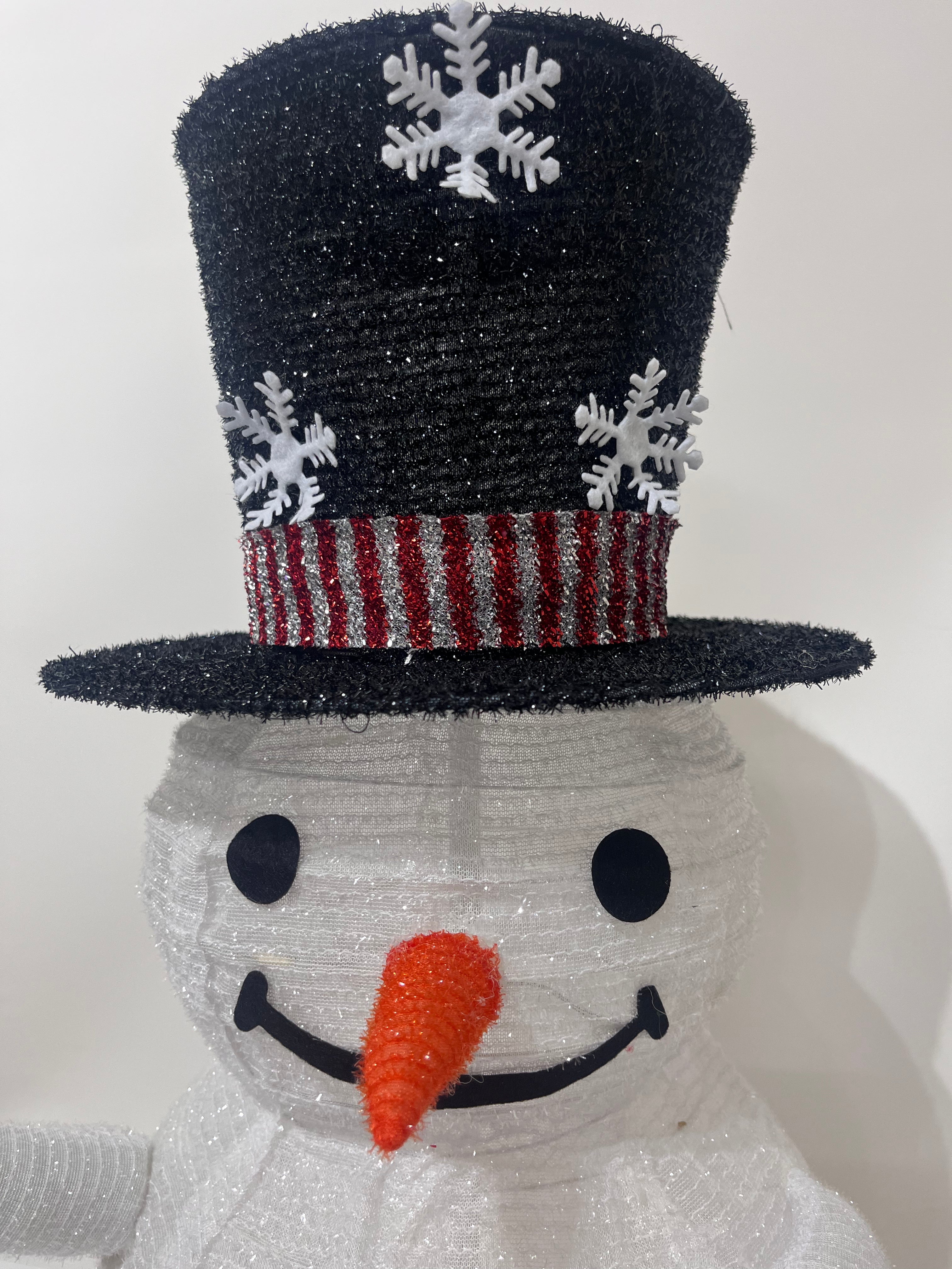 35-inch collapsible snowman light with 50 LEDs.