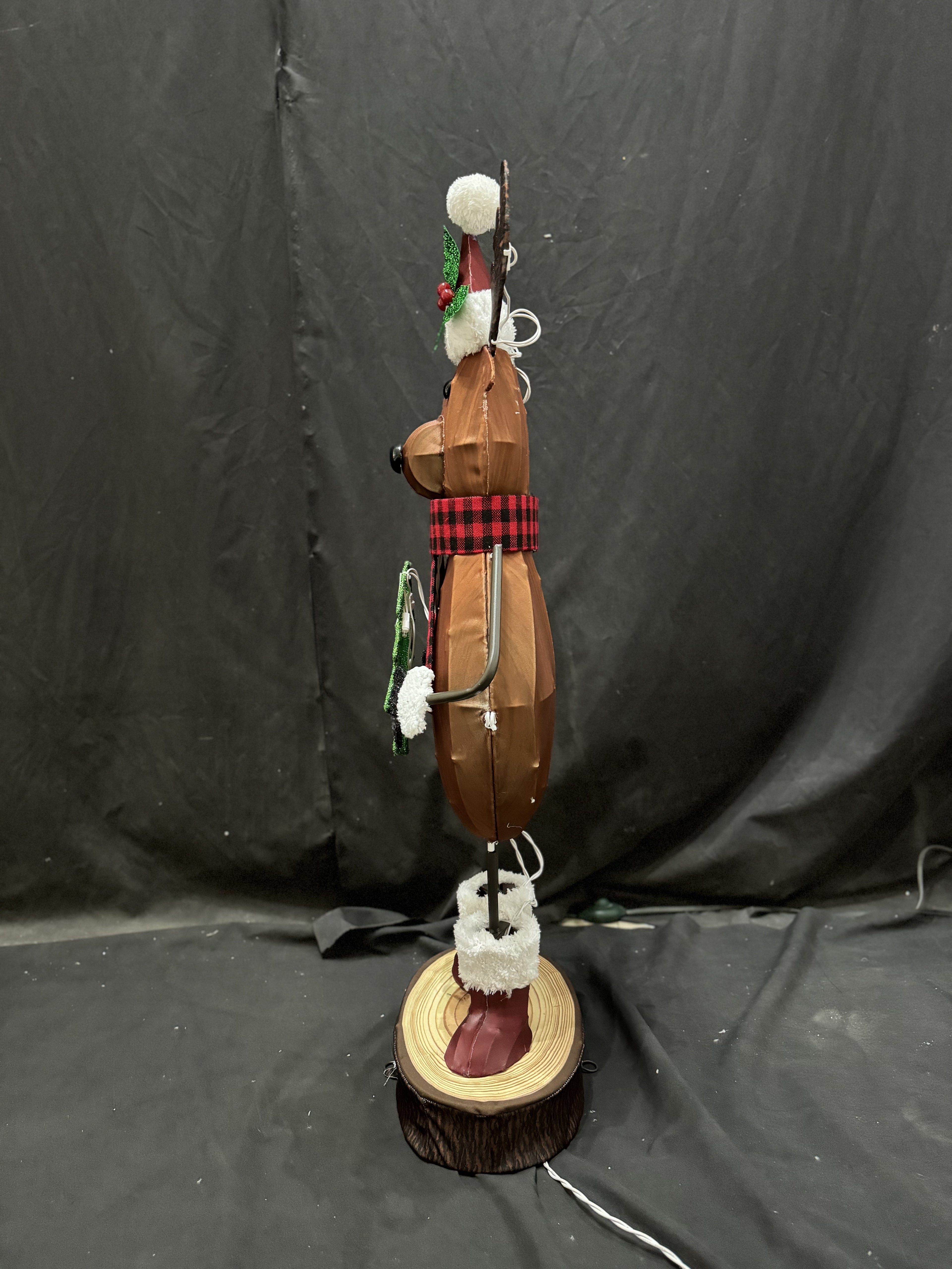 36-inch 60-light fabric stump reindeer light
