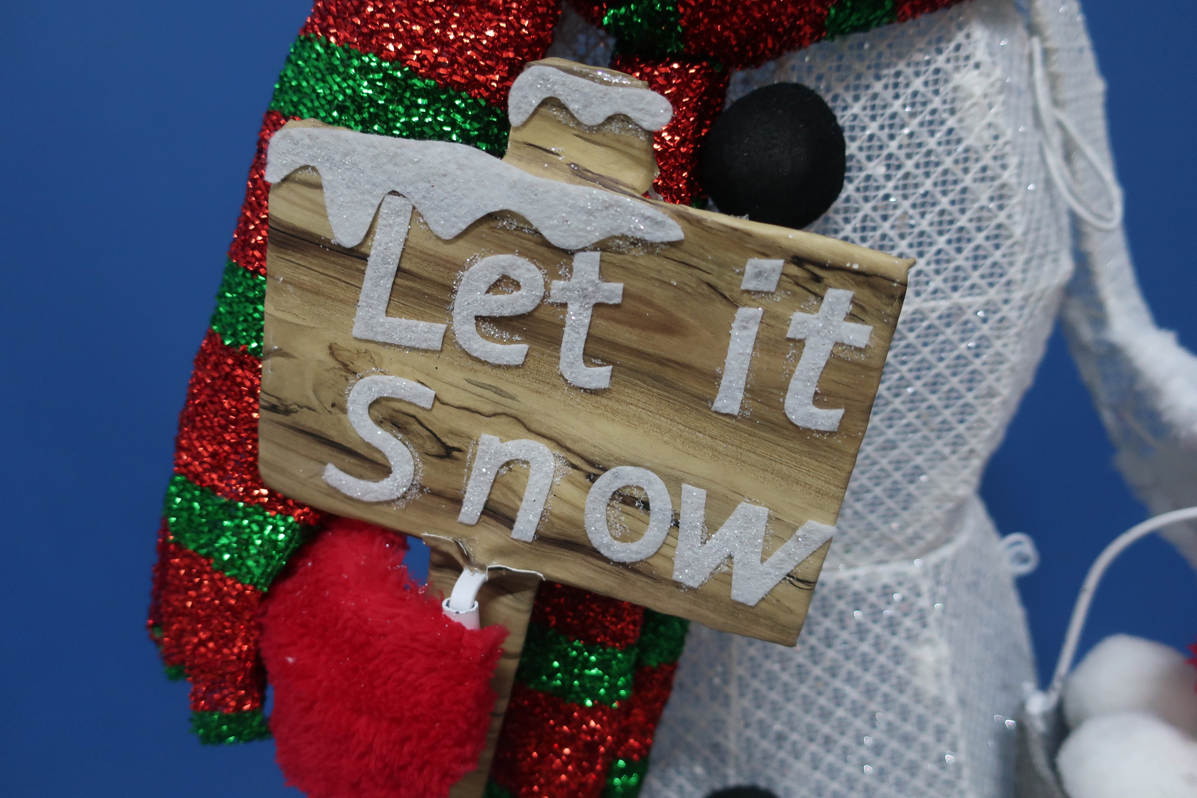 48-inch 70-light fabric top hat snowman light