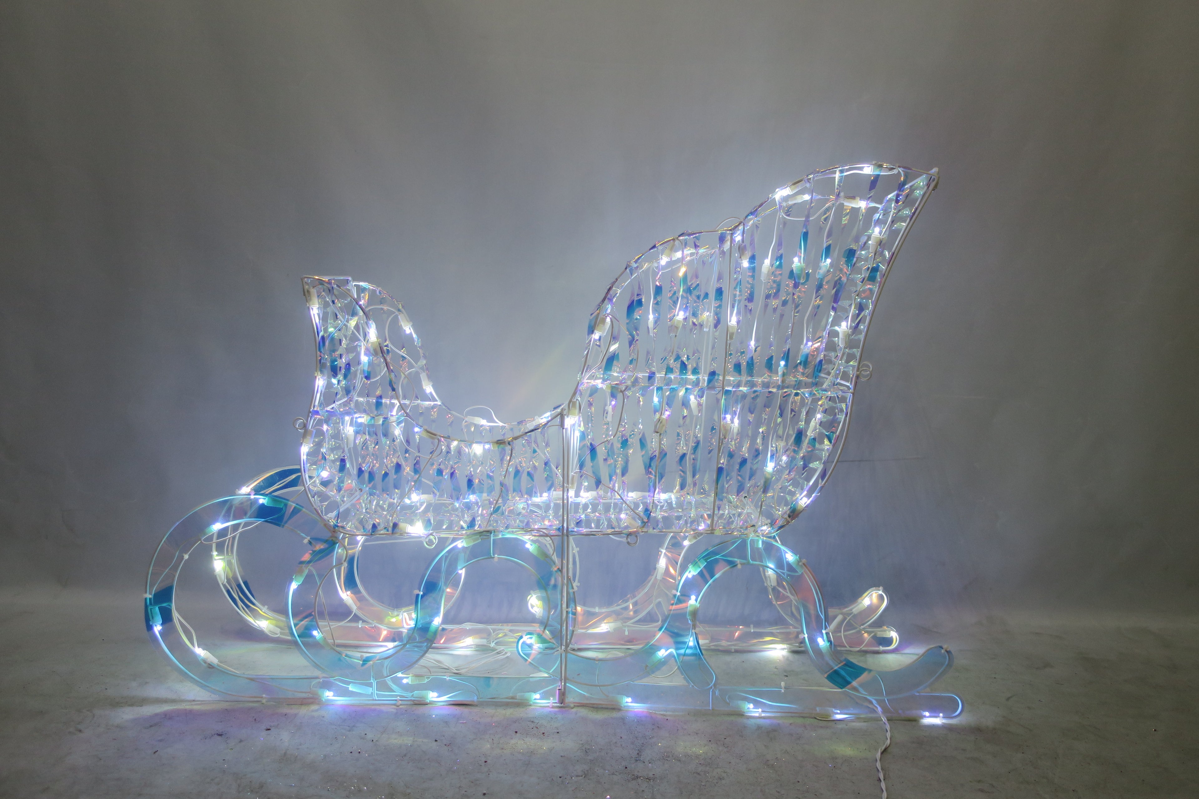 26" Iridescent Sleigh with 105 Lights
