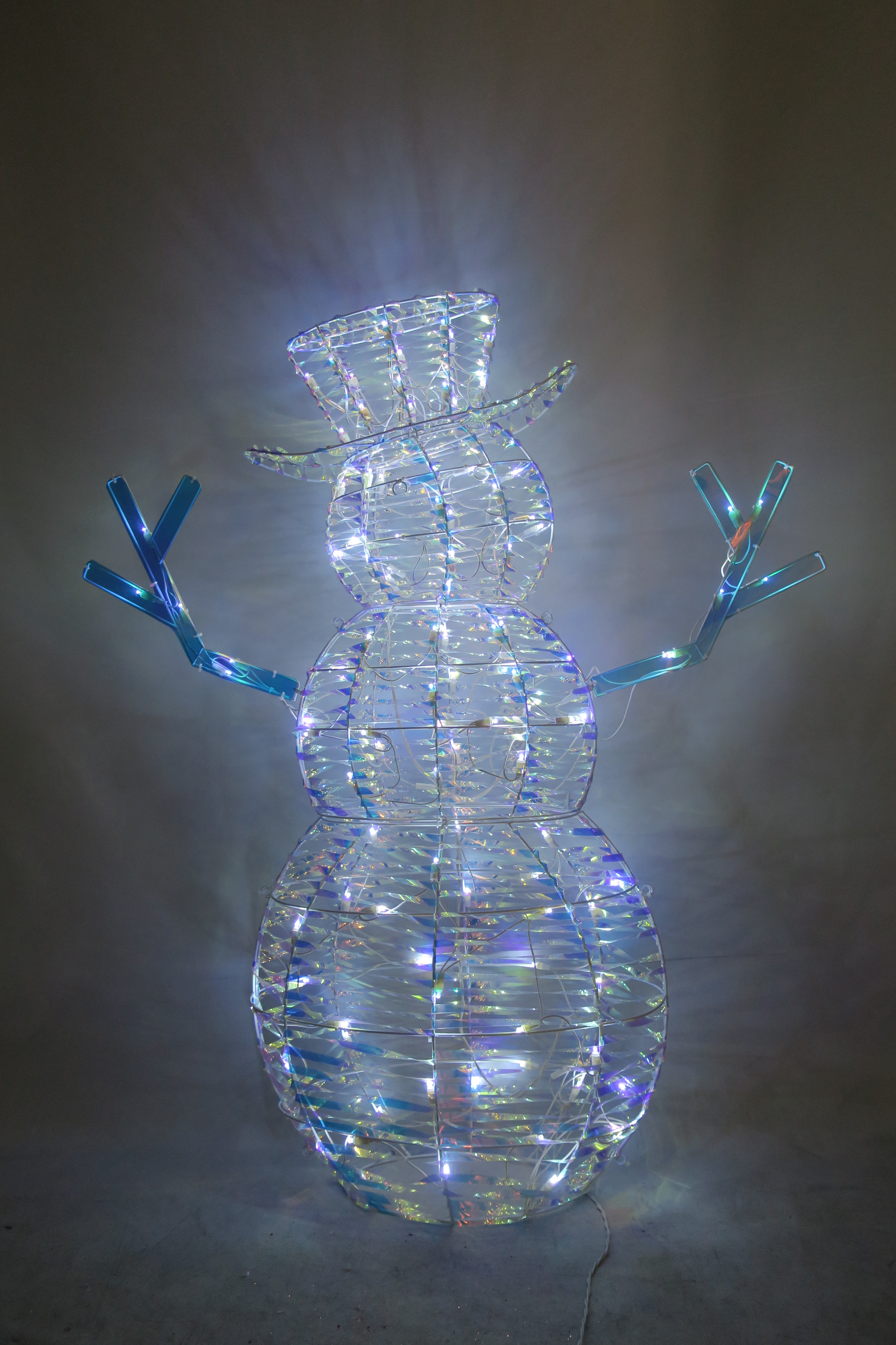 48-inch iridescent snowman light with 105 LEDs.