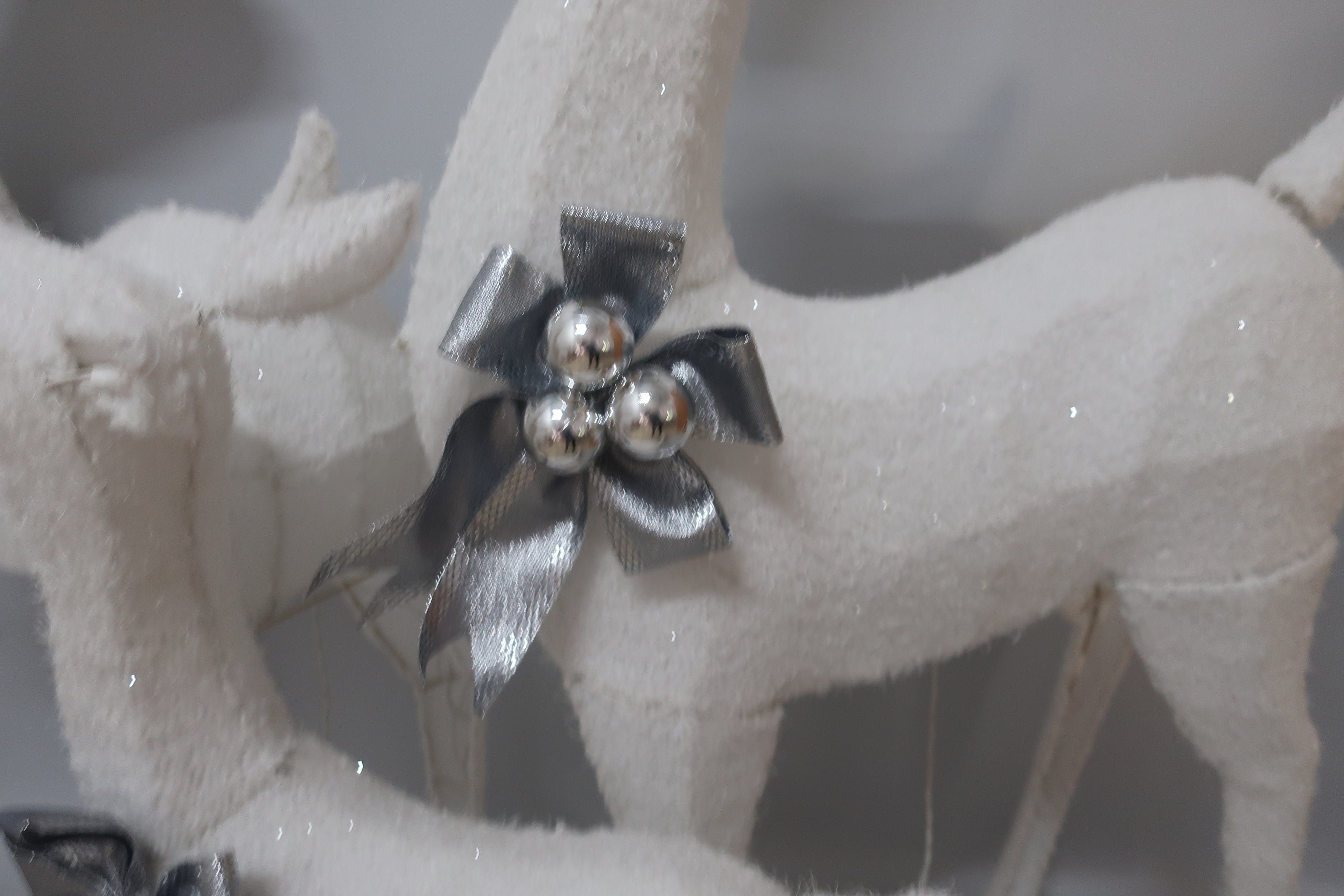 Set of 3 Lighted Reindeer (60/52/36") with 140+105+70 LEDs.