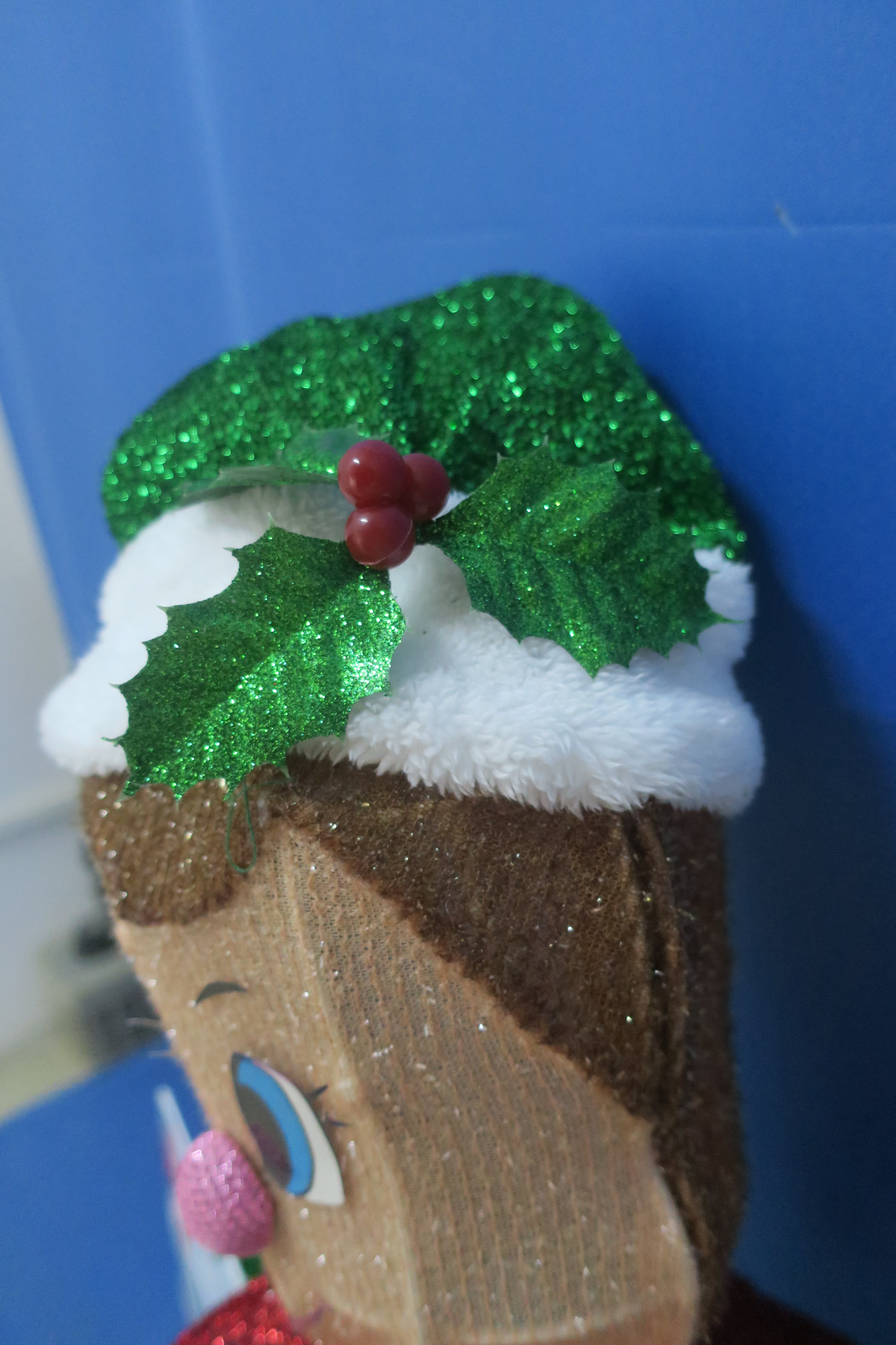 40-inch 70-light fabric elf with envelope
