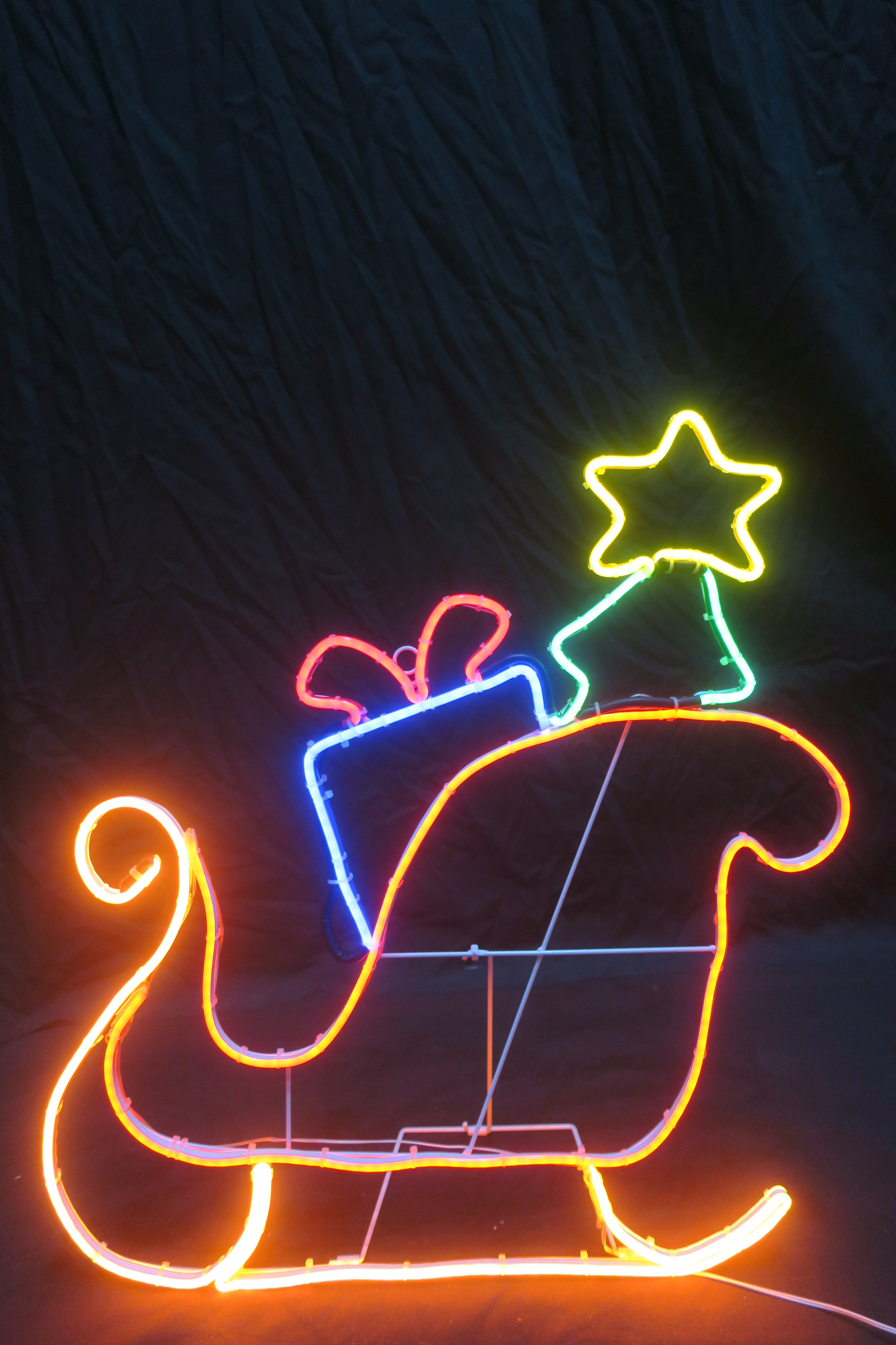 20-inch Sleigh with Gifts Neon Tube Light