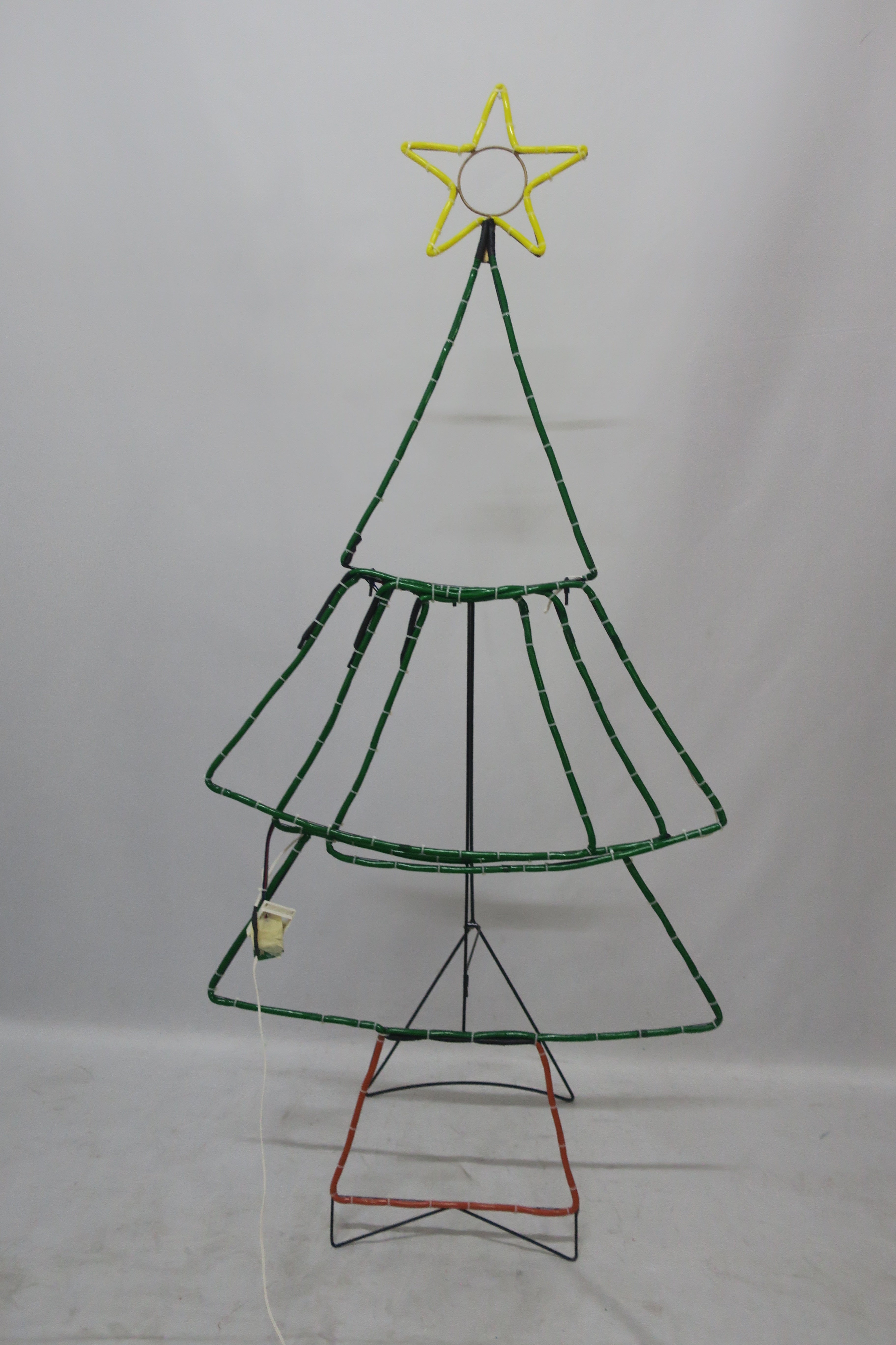 60-inch Animated Waving Christmas Tree Neon Light