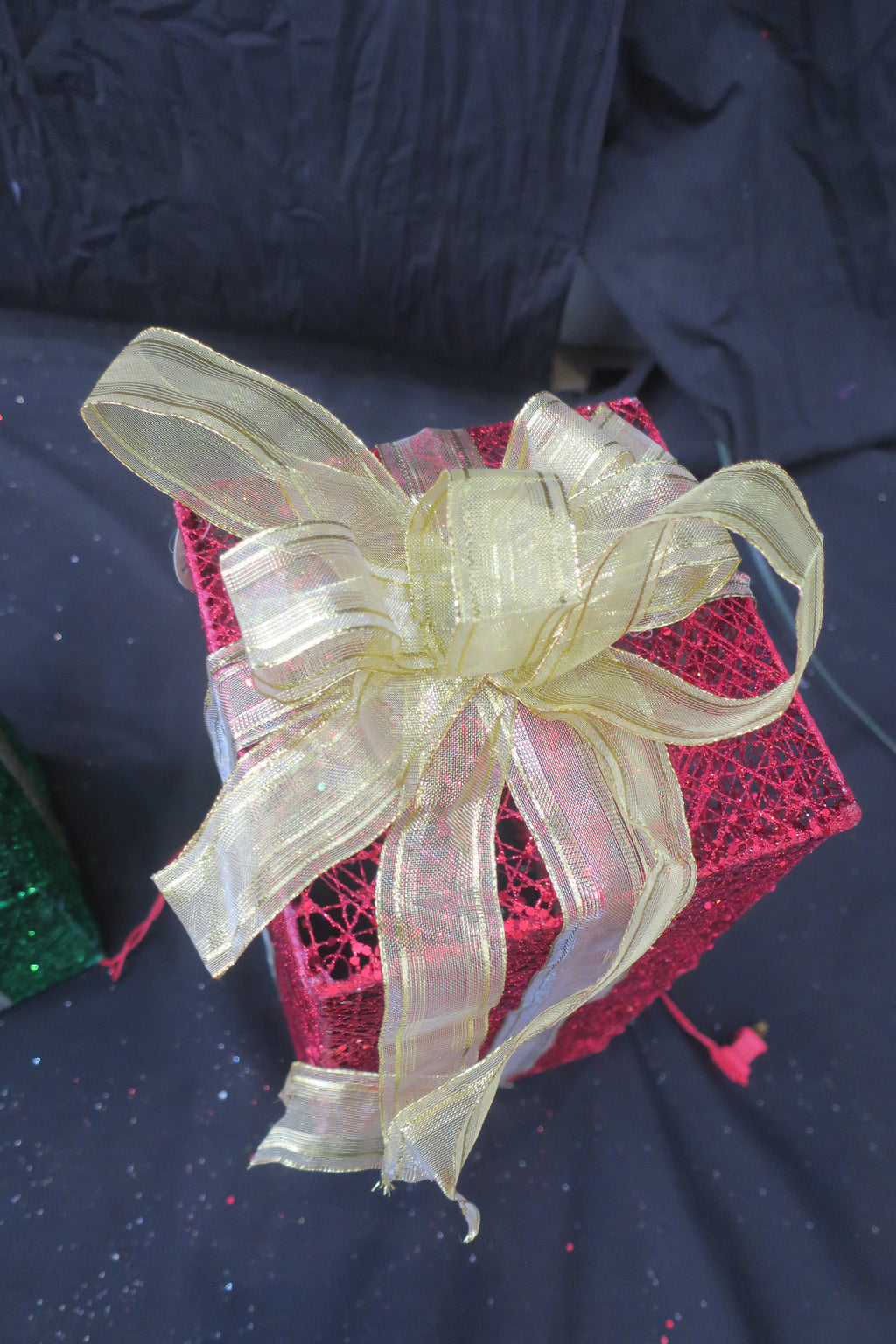 Set of 3 Lighted Gift Boxes (18/15/11") with 70 LEDs
