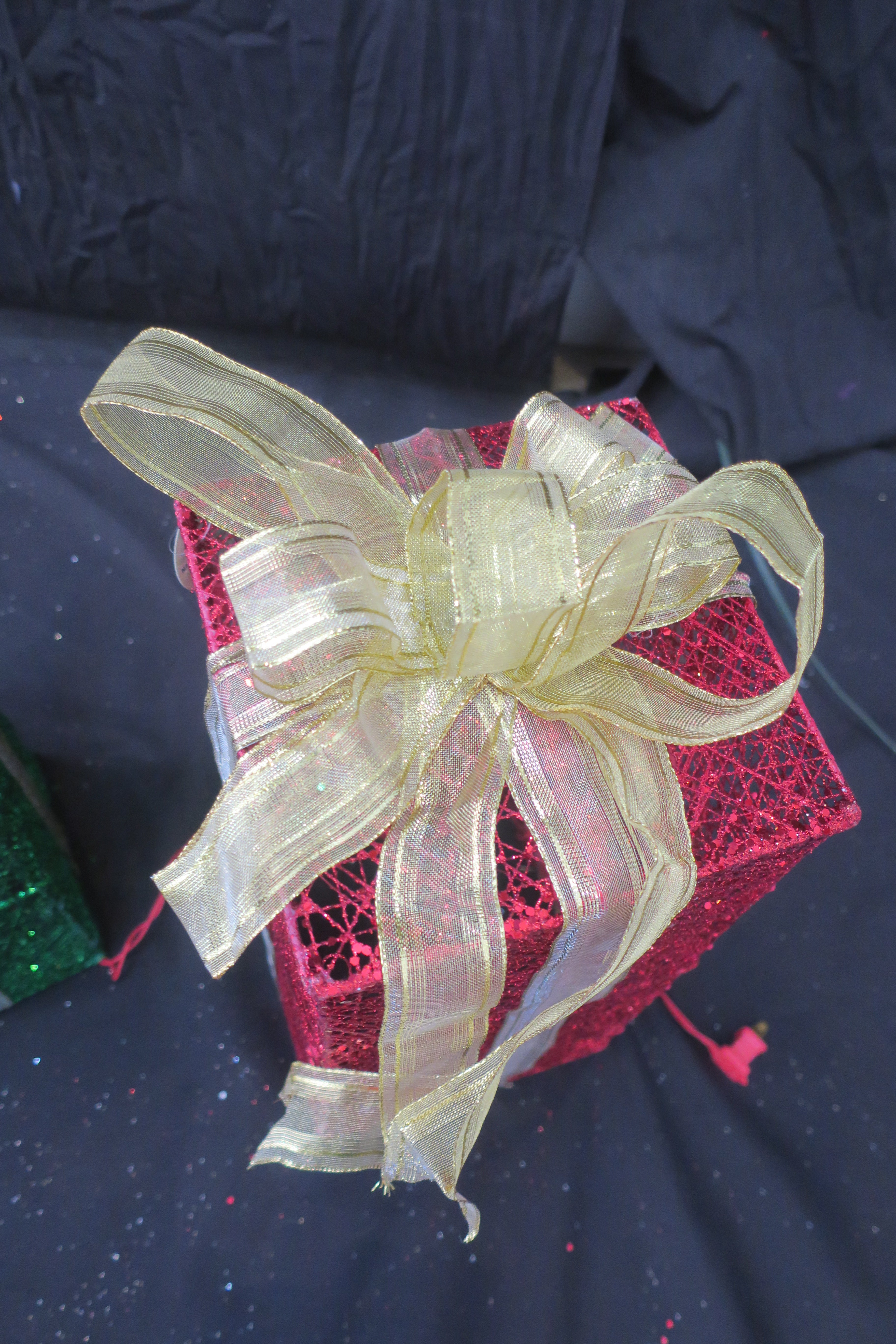 Set of 3 Lighted Gift Boxes (18/15/11") with 70 LEDs
