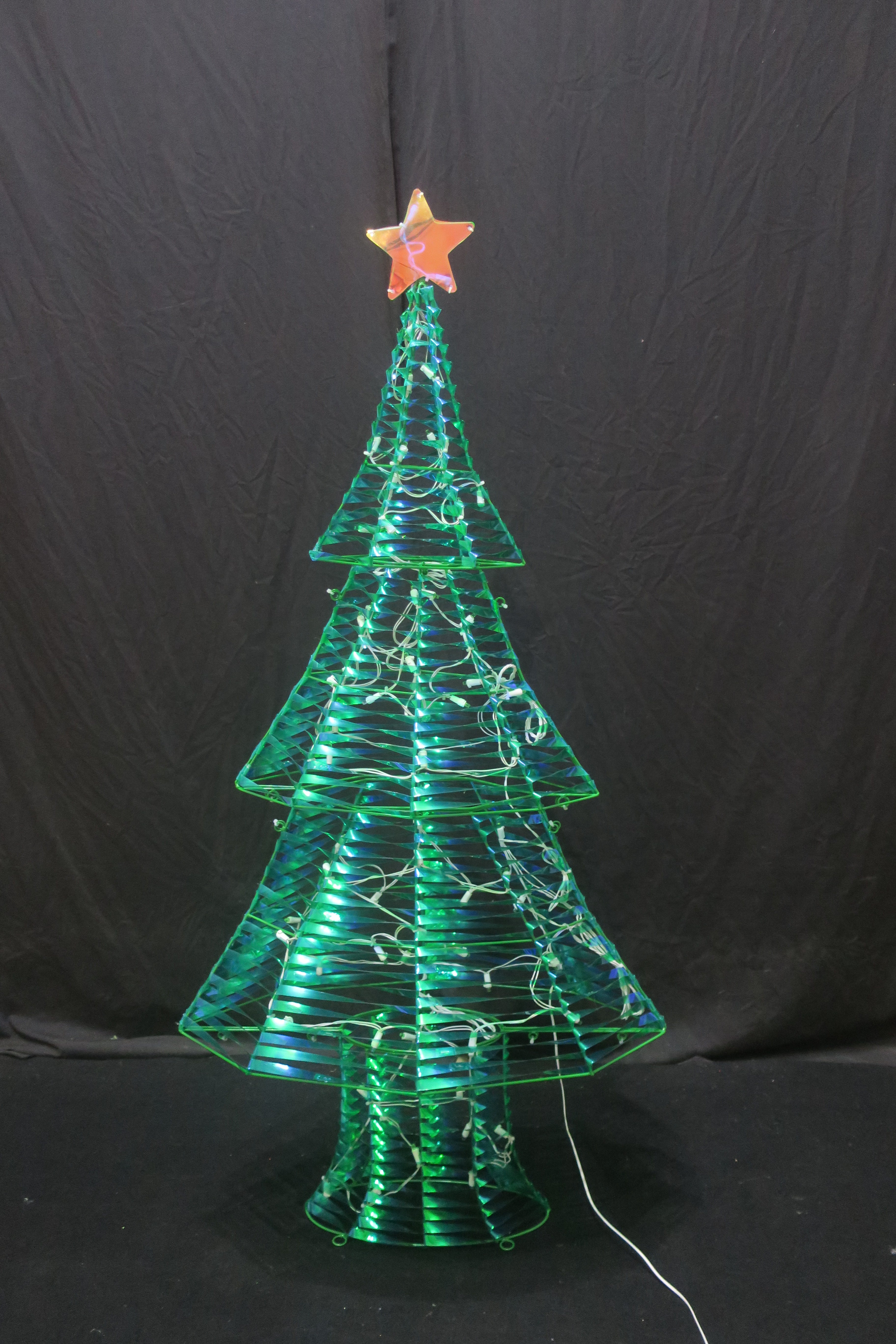 48-inch 70-light Christmas tree decoration