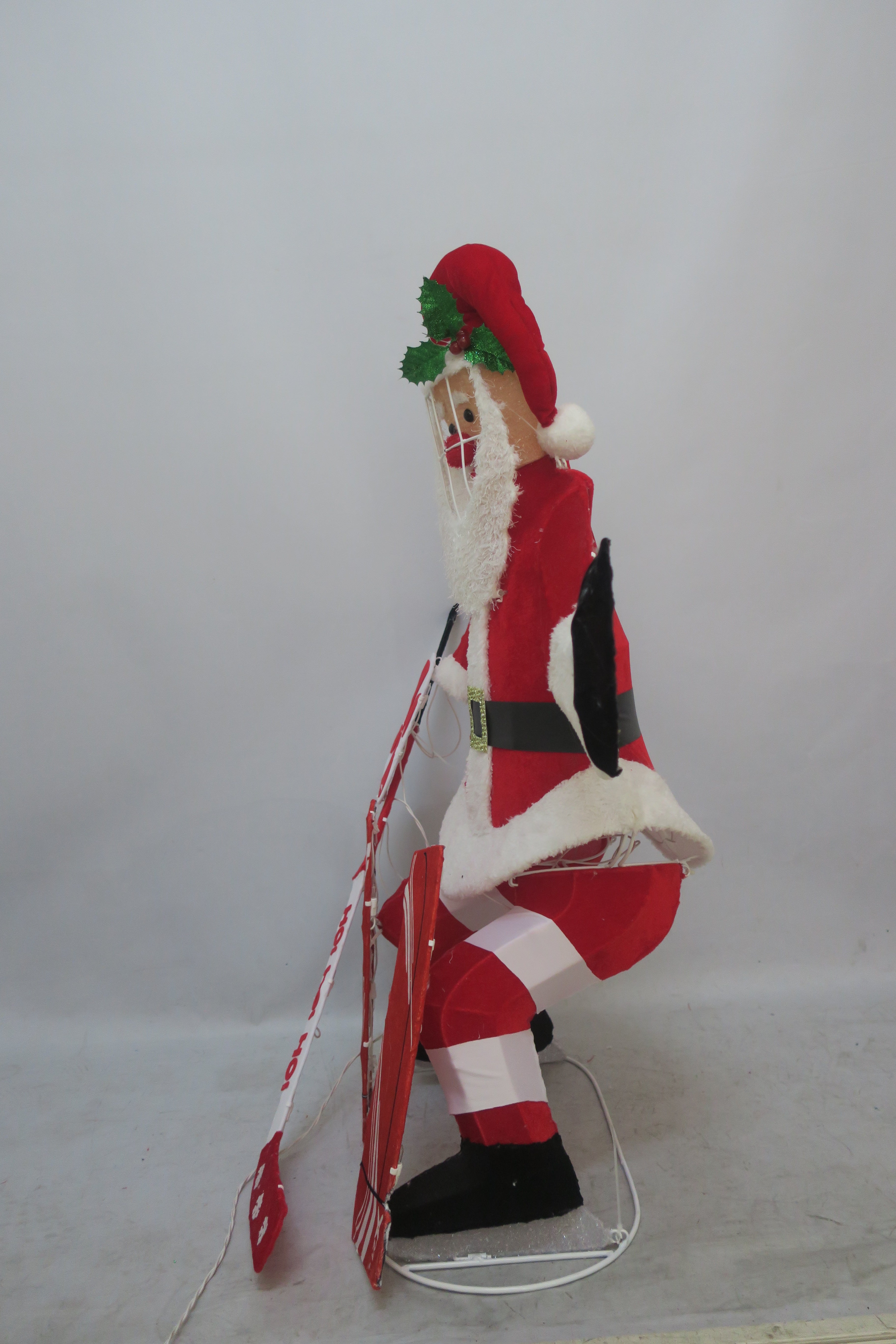 39-inch 100-light fabric-wrapped hockey husband decoration