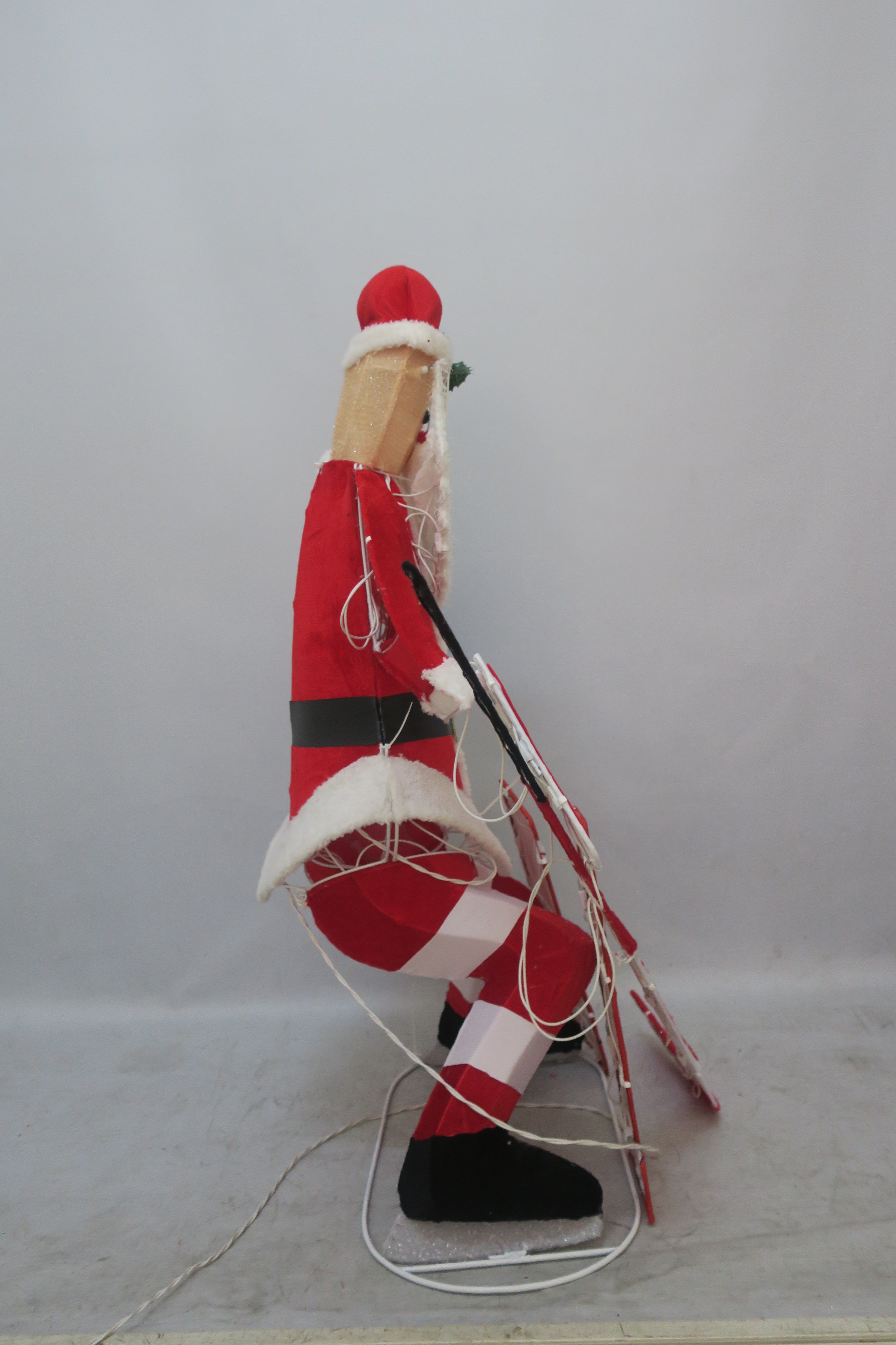 39-inch 100-light fabric-wrapped hockey husband decoration