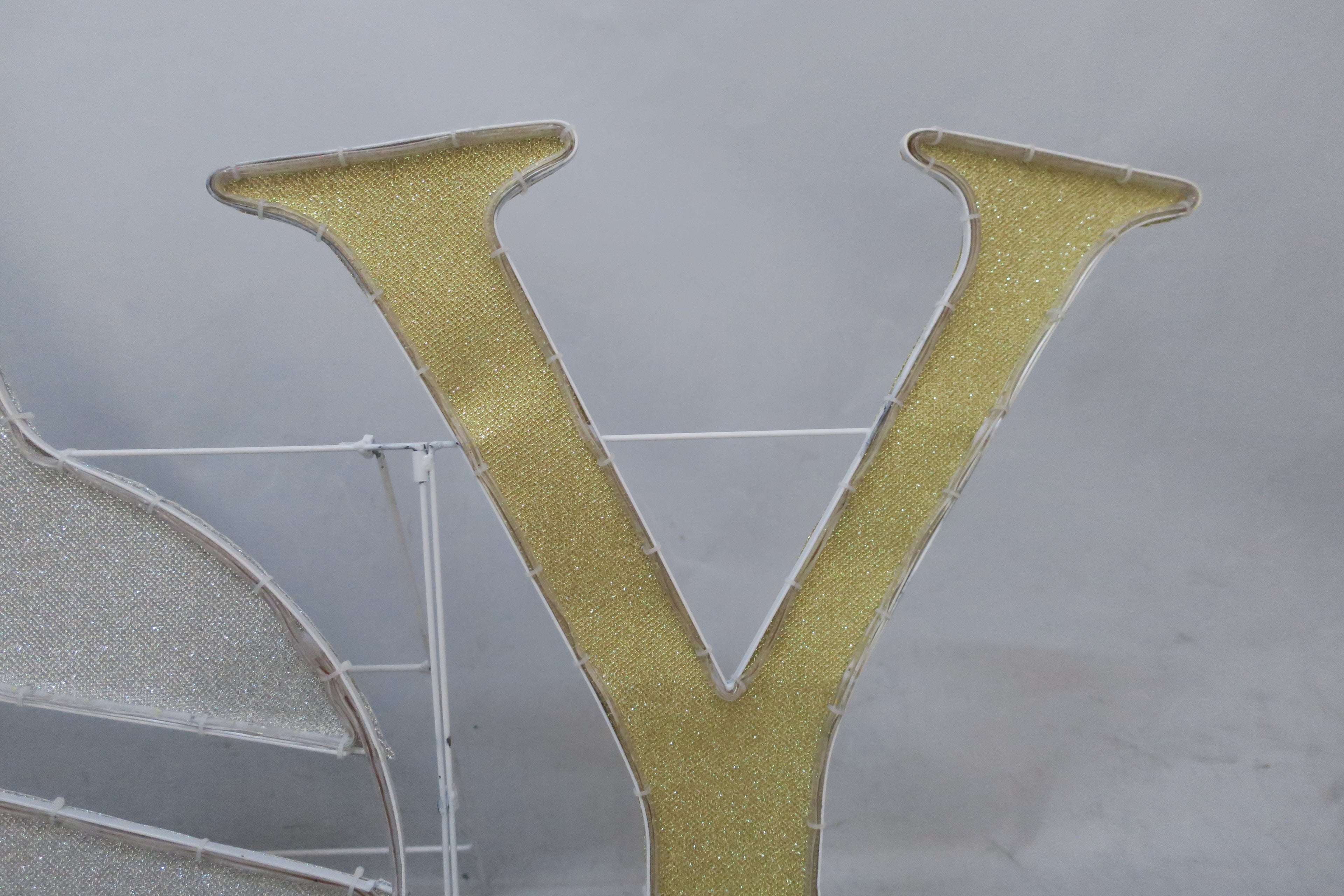 22-inch 105-light fabric-wrapped tube light "JOY" decoration