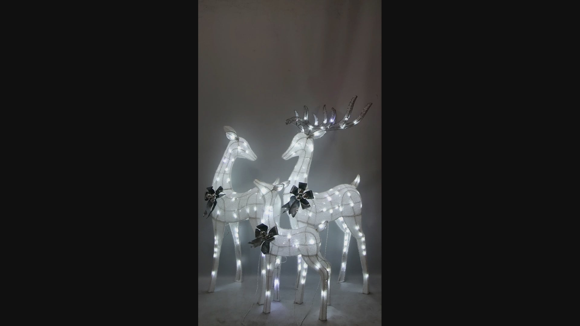 Set of 3 Lighted Reindeer (60/52/36") with 140+105+70 LEDs.